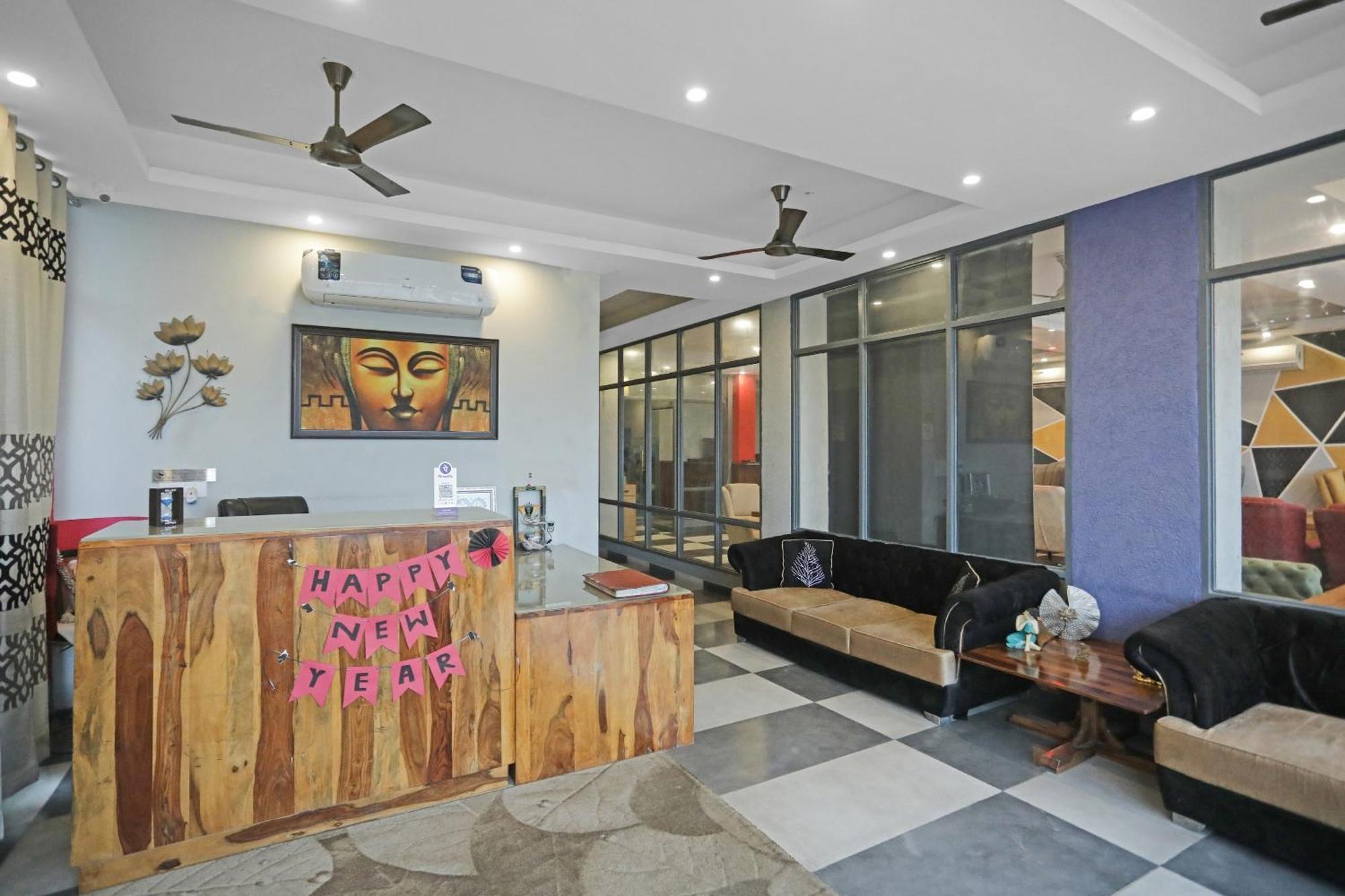 Super Hotel O Heart Beat Hotel Greater Noida Exterior photo